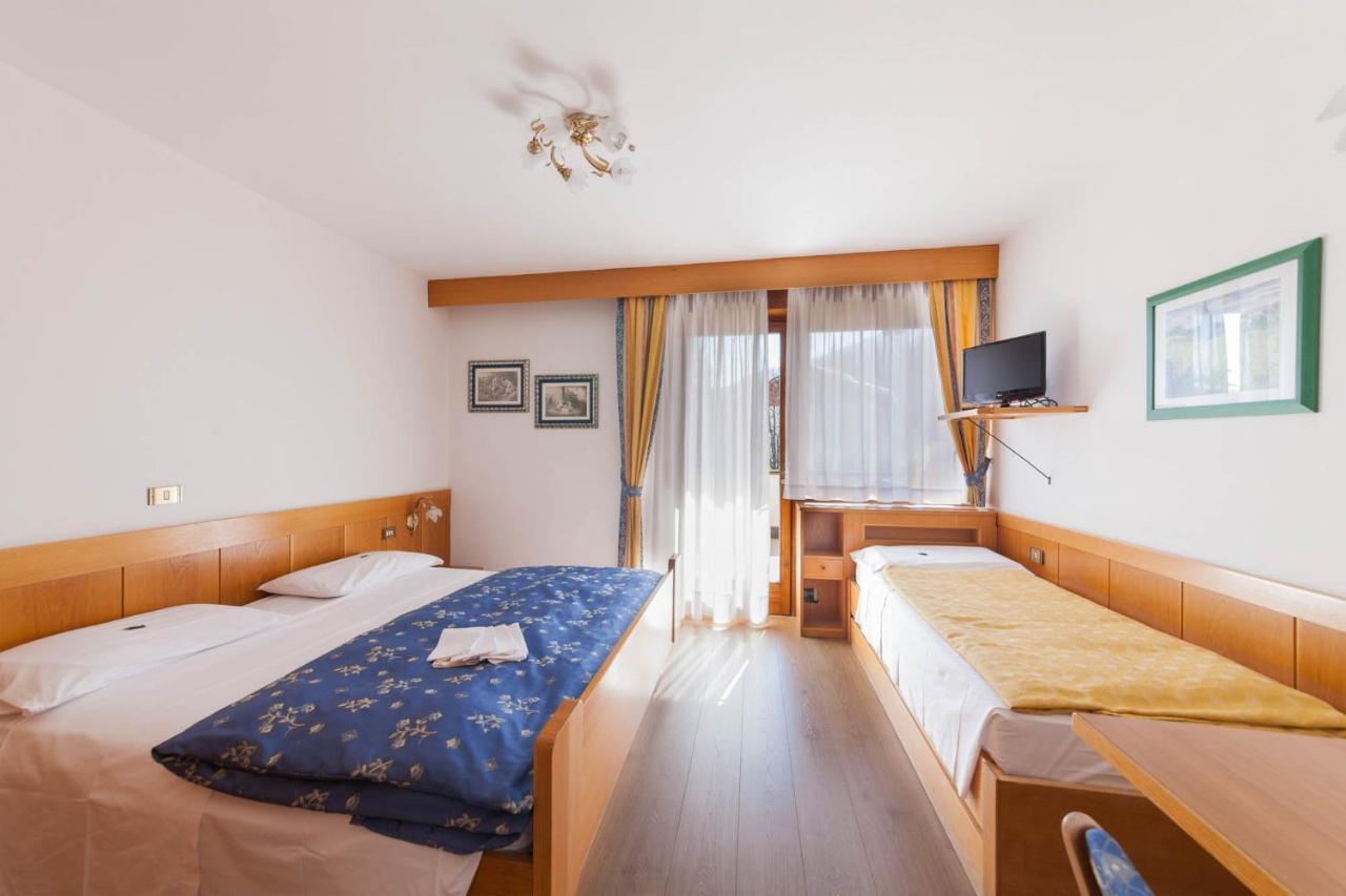 Hotel Panorama Сан Мартино ди Кастроза Екстериор снимка