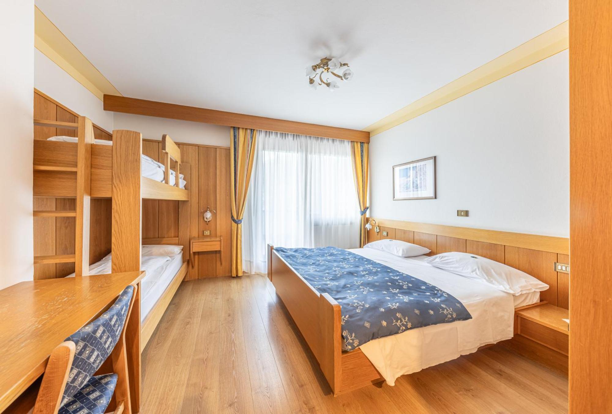 Hotel Panorama Сан Мартино ди Кастроза Екстериор снимка